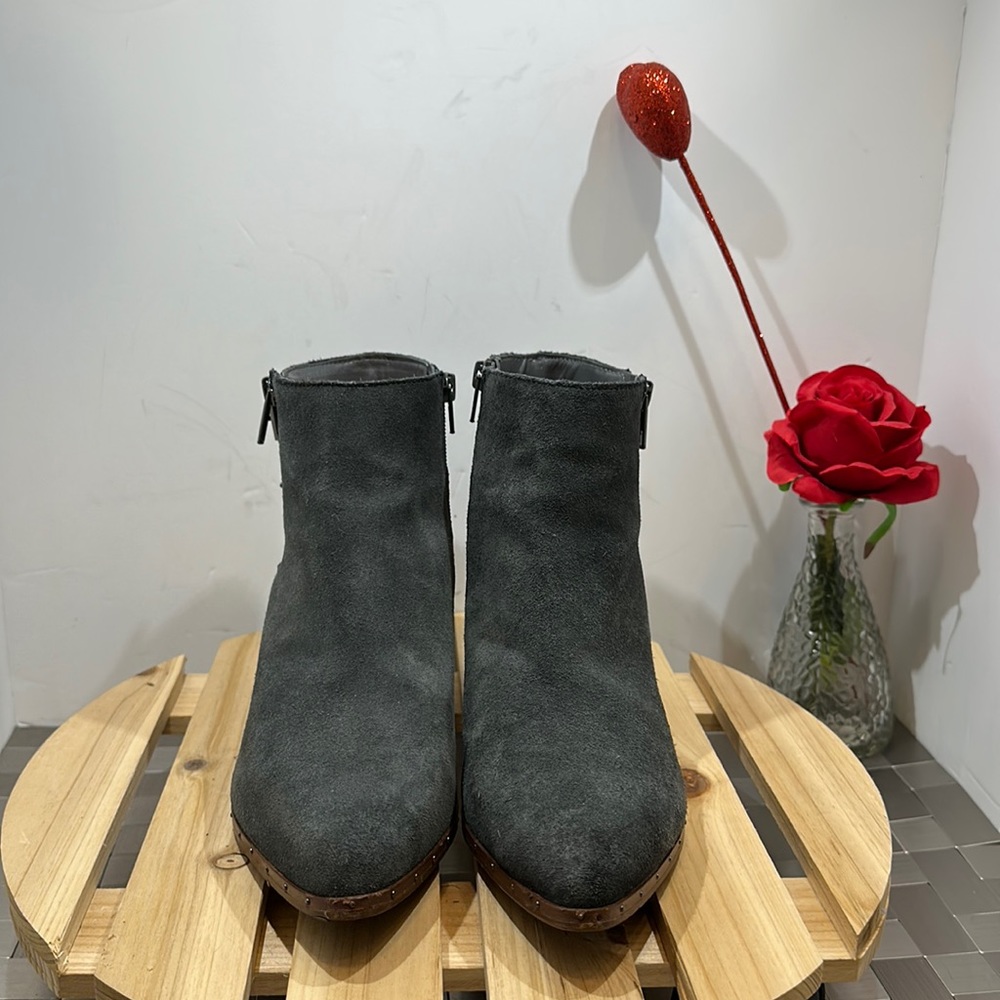 Bleeker &‎ Bond boots